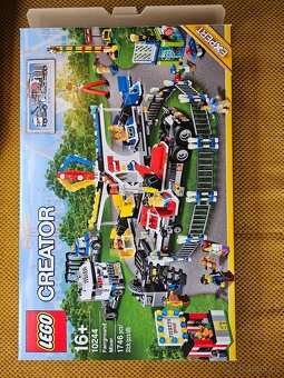 Krabice s manuály 10244 - 3