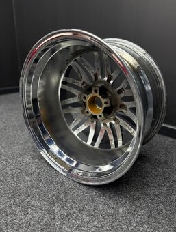 1ks alu kolo 19” na stolek / rezerva - 3