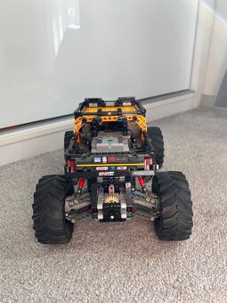 LEGO TECHNIC RC EXTRÉMNÍ TERÉŇÁK 4×4 - 3