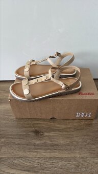 Dívčí kožené sandálky Baťa vel. 33 - 3