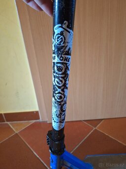 Chlapecká koloběžka značky oxelo. - 3