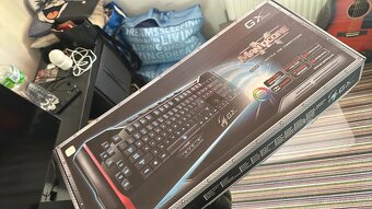 TV Sony, panasonic, repro. monitor acer. Gaming sestava - 3