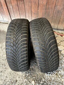 Prodám gumy 205/60/16. - 3