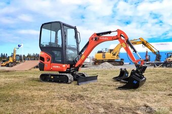 Minibagr Kubota KX016-4 - 3