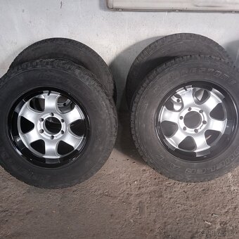 Toyota Hilux - 3