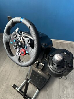 Herní set na řízení Logitech - komplet - 3