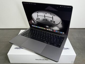 MacBook Pro 14'' 2021 / M1 Pro / 16GB / 512GB SSD / Space  - 3