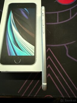 Apple iPhone SE (2020) 64GB - 3