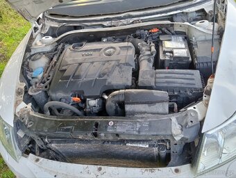 Skoda Octavia Combi 2,0 TDI RS havarovana, pojizdna - 3