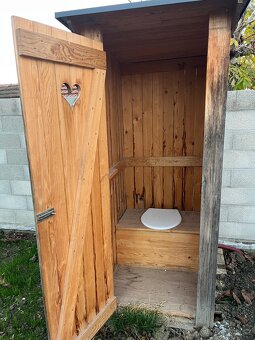 Dřevěná kadibudka - 3