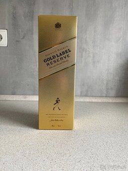 Johnnie Walker Gold Label Reserve 0,7L - 3