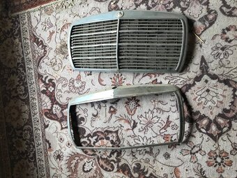 Mercedes Benz maska 300 D přední mřížka,blinkry - 3