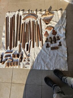 Dřevěný korpus historických hodin. - 3