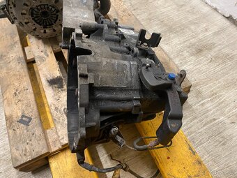 VOLVO 2.4D 96KW - PŘEVODOVKA 5Q M56L2 - 3