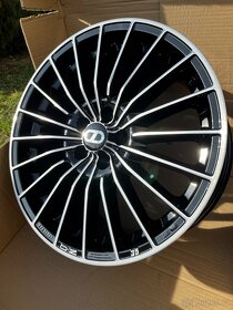 OZ Racing 17" 5x100, 8J ET35 – do konce ledna 10000,- - 3