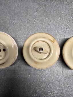 Retro vypínače a zasuvka - 3