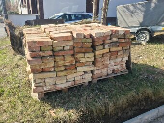 Pálené cihly cca 350 ks - 3