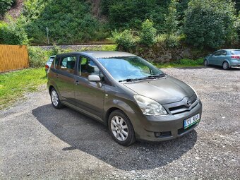 Toyota Corolla Verso - 3