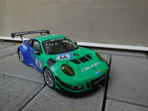 Porsche 911 GT3R Falken - 1:18 Minichamps - 3