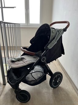 Sportovní kočárek Petite&Mars - 3