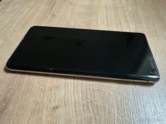 Samsung Galaxy S10 - 3