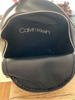 Dámský batoh Calvin Klein černý - 3