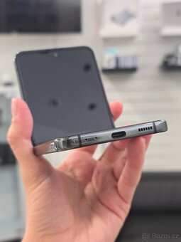 Samsung Galaxy Z Flip4 5G v záruce - 3