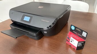 Funkční barevná tiskárna HP DeskJet IA 5575 All-in-One - 3
