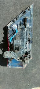 Levé zadní světlo Volkswagen Golf 8 5H0 945 095C - 3