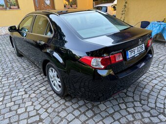 Honda Accord 2.2 i-DTEC Executive 6MT, Diesel 110 kW 160Tkm - 3