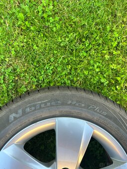 Kompletní ALU kola Škoda Fabia III – originál disky + letní - 3