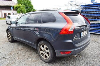 Volvo XC60 D5 2.4D 4X4/TAŽNÉ/AUT/NEJEDE/ - 3
