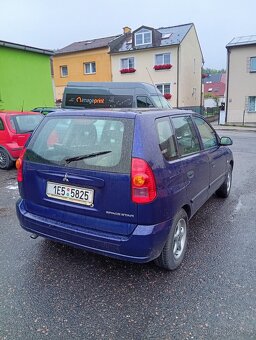 Mitsubishi Space Star 1.3 rok 2002 - 3