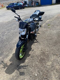 Suzuki GSR600 - 3
