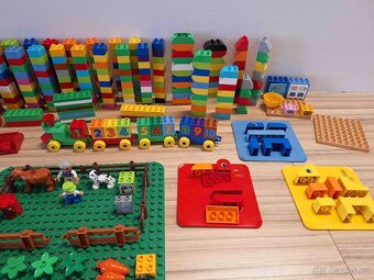 Lego duplo - autíčka, vláček a dílky - 3