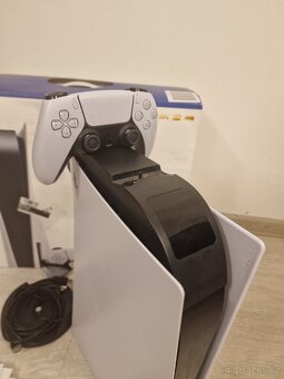 REZERVOVANO Prodam Playstation 5 PS5 mechanika - 3