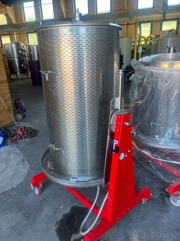 VODNÍ LIS VÝKLOPNÝ- 250L, 170L, 80L LAKOVANÝ - 3