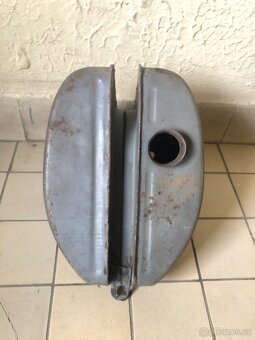 Prodám originální nádrž na jawa pionýr 50 typ 20 a 21 - 3