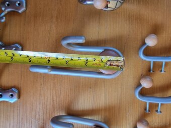 Háčky na věšáky - 3