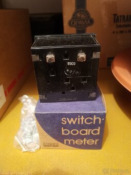 Analogový voltmetr Lumel - 3