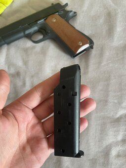 Airsoft pistol - 3