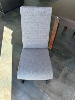 Jídelní stůl a židle - 3