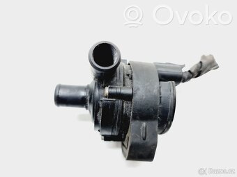 A2118350028 Mercedes-Benz pomocné čerpadlo vody - 3