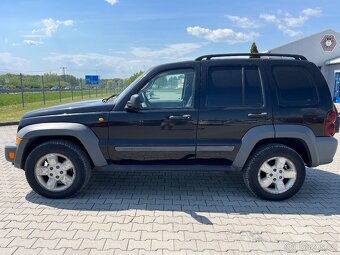 Jeep Cherokee 2.8 CRD 4X4 - 3
