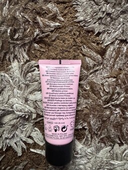 Avon Magix Shine & Oil Control Primer - 3