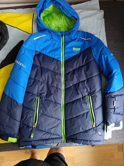 značkové chlapecké zimní bundy 9-10let top stav - 3