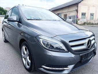 MERCEDES-BENZ B180 90kw AVANTGARDE TOP STAV - 3