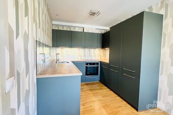 Moderní byt 3+kk, 118 m2, se terasou 18 m2 a parkováním, Pra - 3