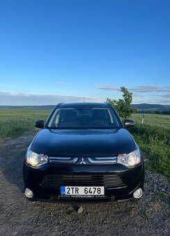 Mitsubishi Outlander, 2.2 Di-D, 4x4, 7 míst, r. 2014 - 3