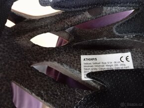 Prodám dětskou cyklistickou helmu vel.S - 3